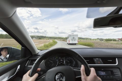 Ohittaminen tulee tehdä turvallisesti. Jätä tilaa eteen, taakse ja sivulle.